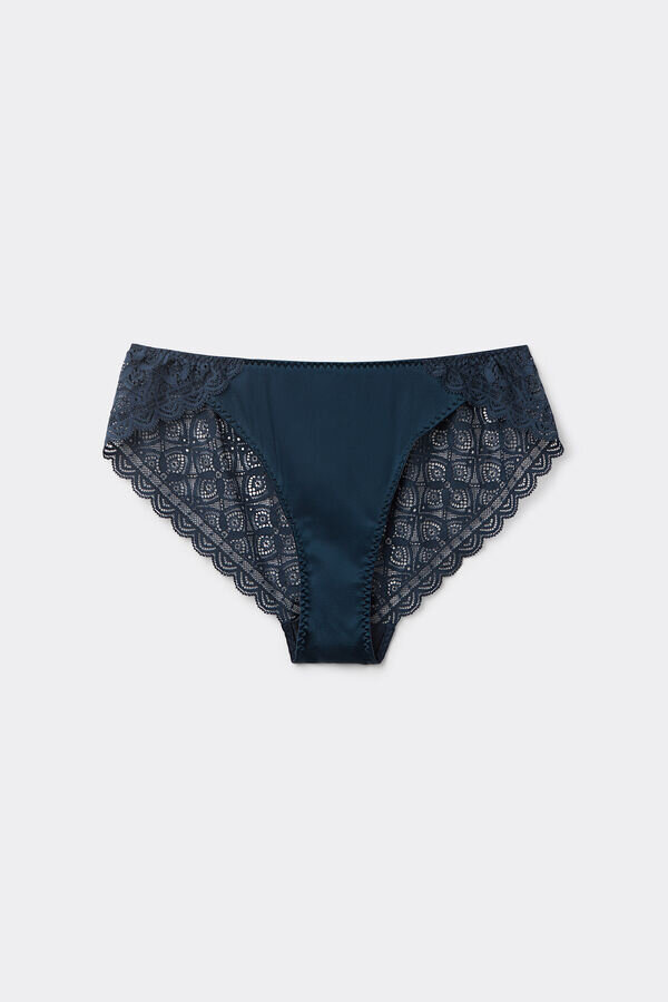 Bikinitrosor i spets och siden Bikinitrosor i spets och siden