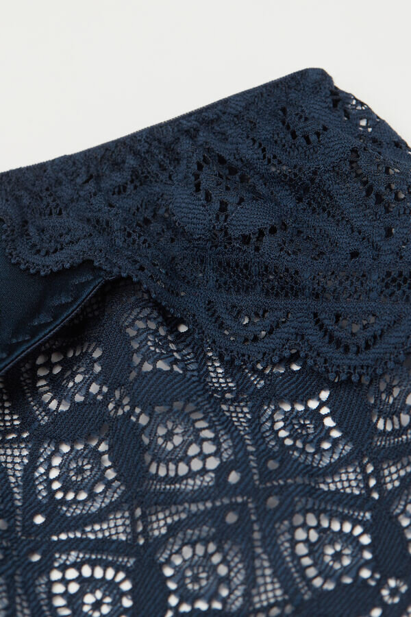 Bikinitrosor i spets och siden Bikinitrosor i spets och siden