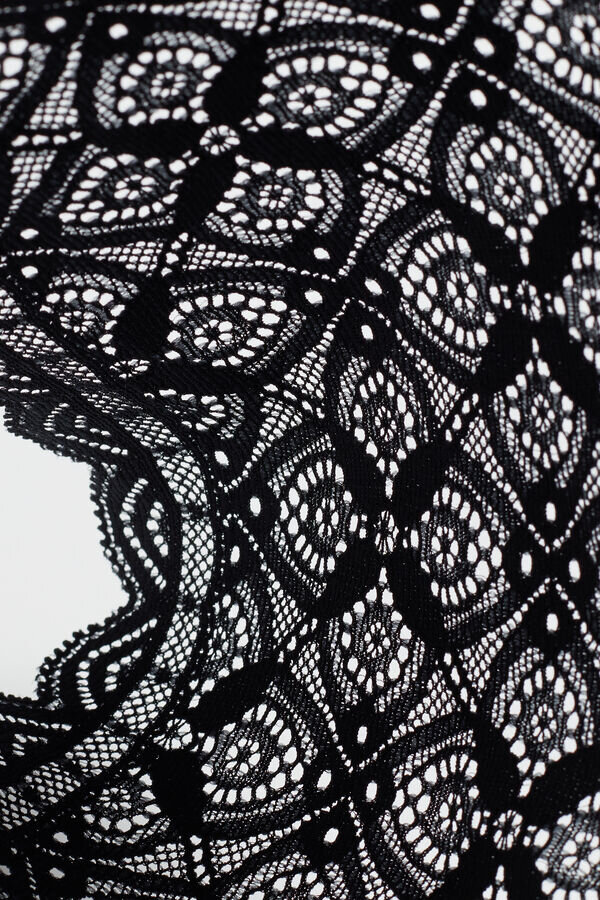 Bikinitrosor i spets och siden Bikinitrosor i spets och siden