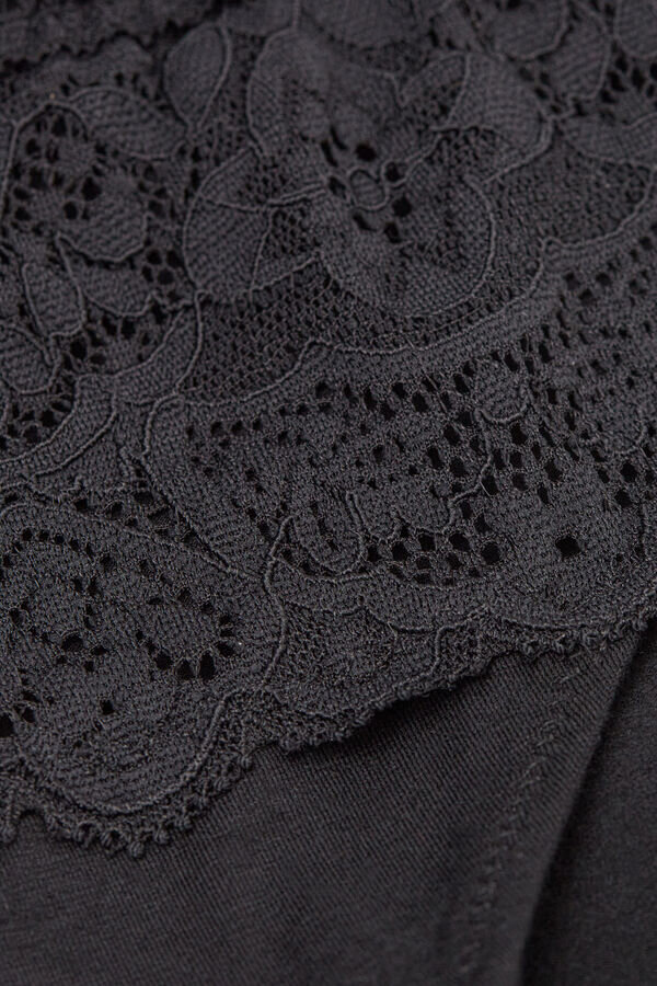 Bomullstrosor med spets Bomullstrosor med spets