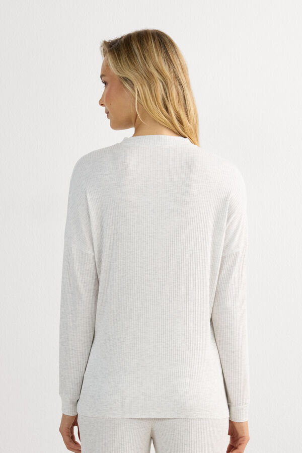 Chic och bekväm långärmad modal-tröja med knappar Chic och bekväm långärmad modal-tröja med knappar