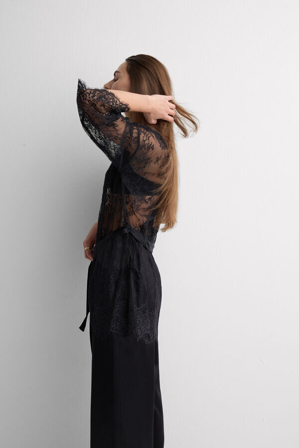 Elegant spetsmorgonrock Elegant spetsmorgonrock