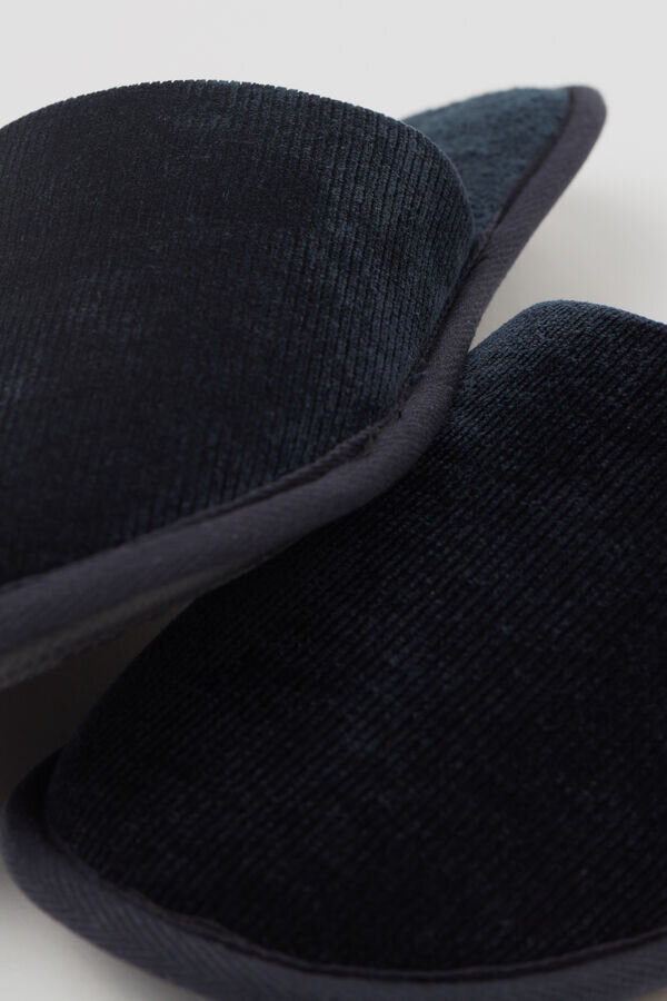 Enfärgade tofflor Enfärgade tofflor