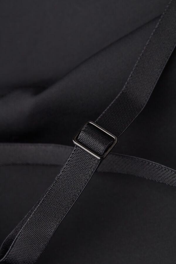 Formande underklänning i sömlös mikrofiber Formande underklänning i sömlös mikrofiber