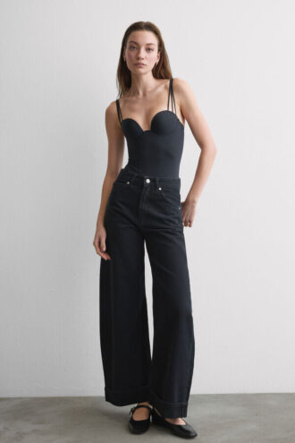 Ilenia bodysuit i Ultralight Microfiber