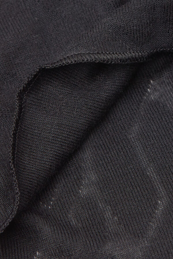 Kabelstickad topp med båthals i ultralätt kashmir Kabelstickad topp med båthals i ultralätt kashmir