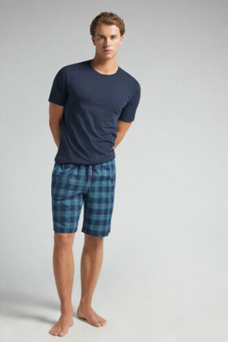 Kortbyxor i rutigt tyg