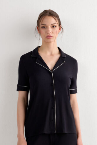 Kortärmad skjorta med knappar i modal