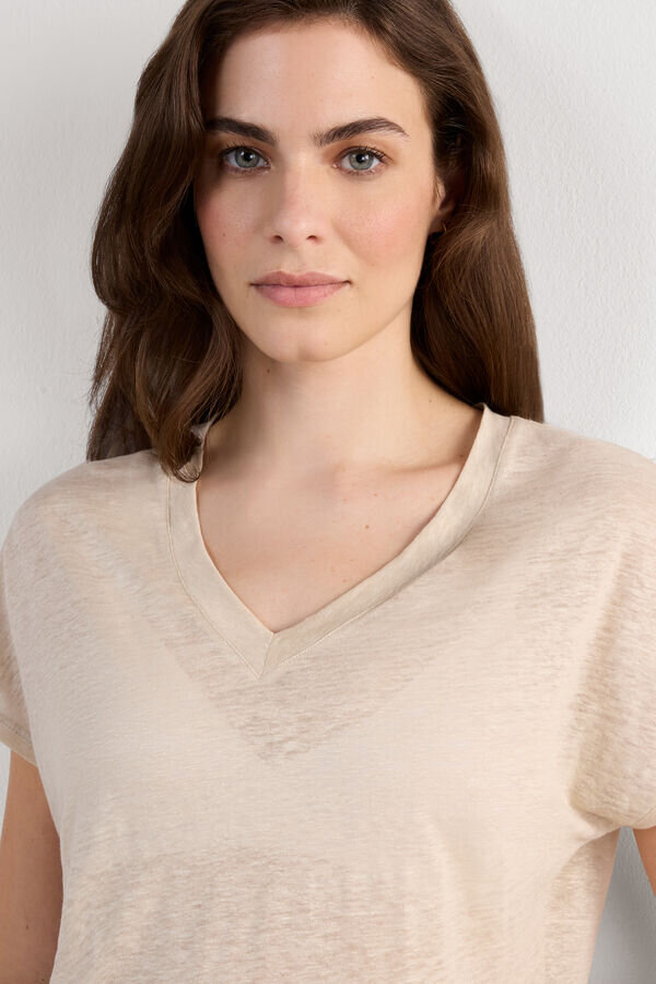 Kortärmad topp i ren linne med V-ringning Kortärmad topp i ren linne med V-ringning