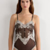 Lace Bodysuit i tyll och spets med vackra blommor Lace Bodysuit i tyll och spets med vackra blommor