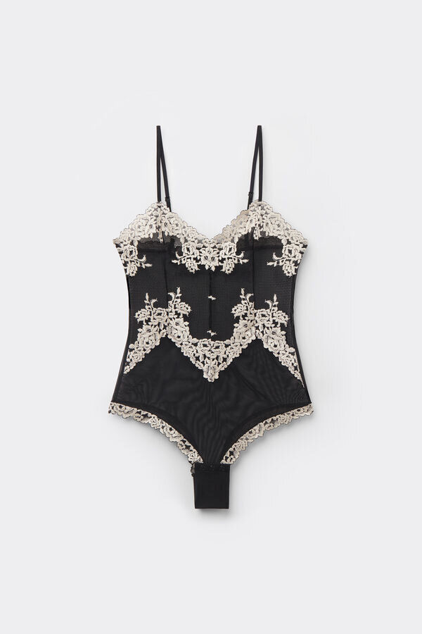 Lace Bodysuit i tyll och spets med vackra blommor Lace Bodysuit i tyll och spets med vackra blommor
