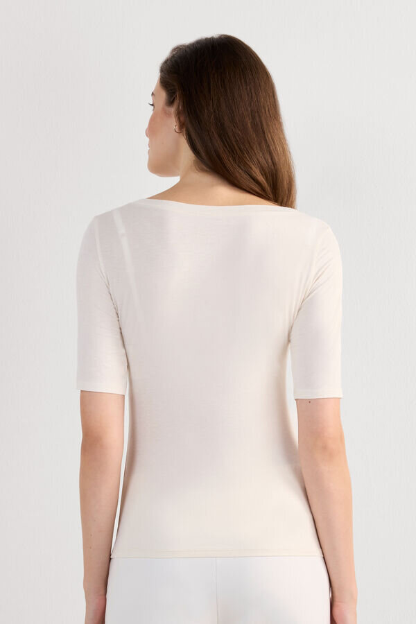 Ljus bambutopp med båthalsringning Ljus bambutopp med båthalsringning