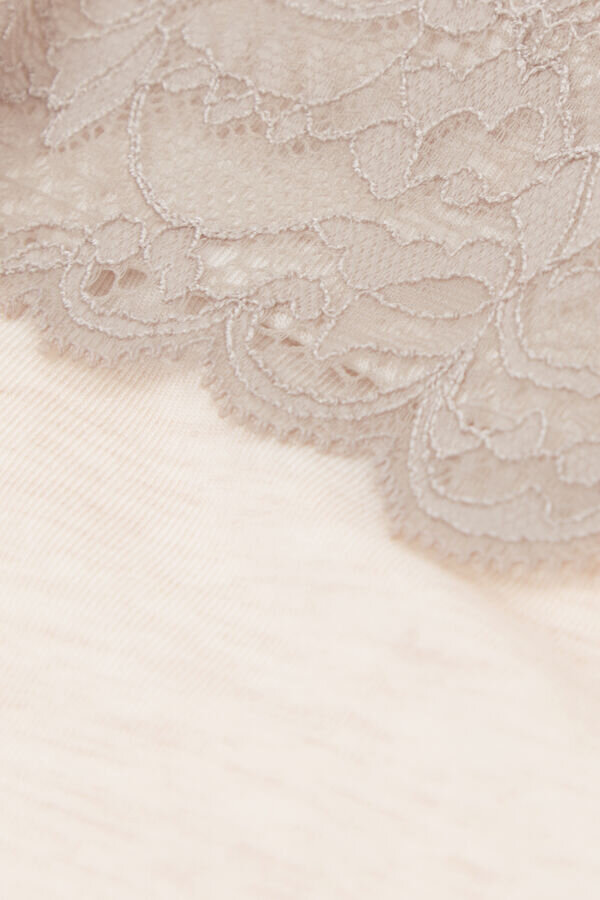 Lång pyjamas med spetsar i modal Lång pyjamas med spetsar i modal