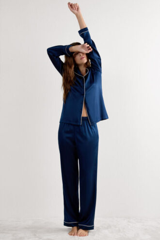 Långa byxor i siden