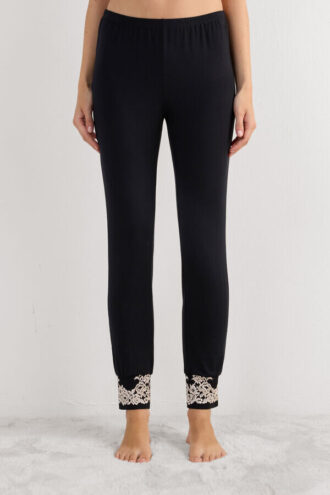 Modalbyxor med manschetter och Pretty Flowers-mönster