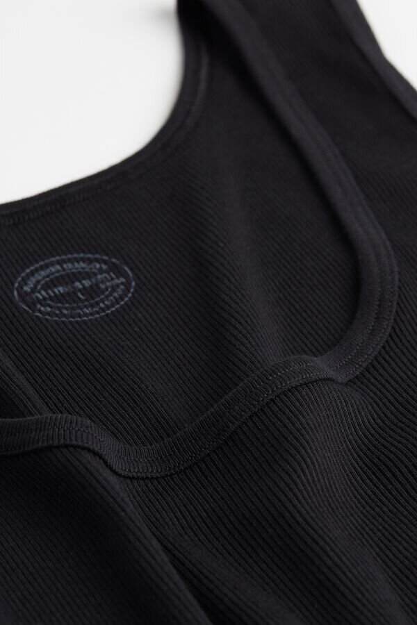 Ribbad linne i högkvalitativ bomull Ribbad linne i högkvalitativ bomull