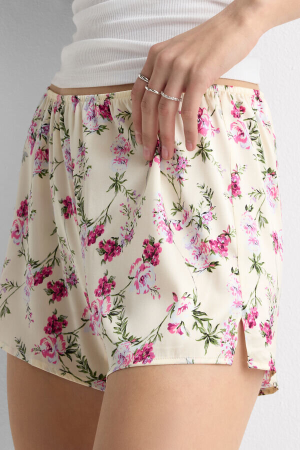 Silkeshorts med Pretty Flowers-mönster Silkeshorts med Pretty Flowers-mönster