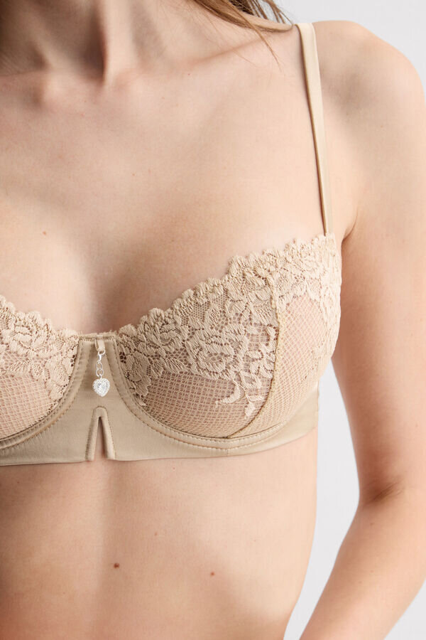 Silky Flowers Denise Balconette-bh i siden och spets Silky Flowers Denise Balconette-bh i siden och spets