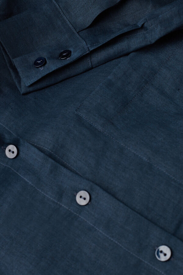 Skjorta i ren linne Skjorta i ren linne