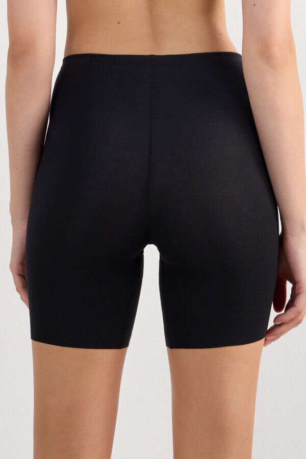 Sömlösa bomullsshorts med rå kant Sömlösa bomullsshorts med rå kant