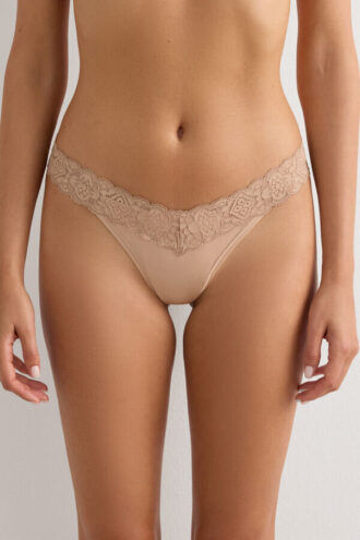 Spets och mikrofiber 80-talsstil Brazilian