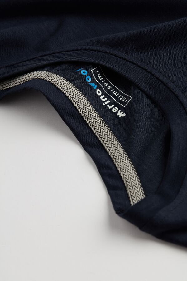 Stretchig kortärmad T-shirt i merinoull Stretchig kortärmad T-shirt i merinoull