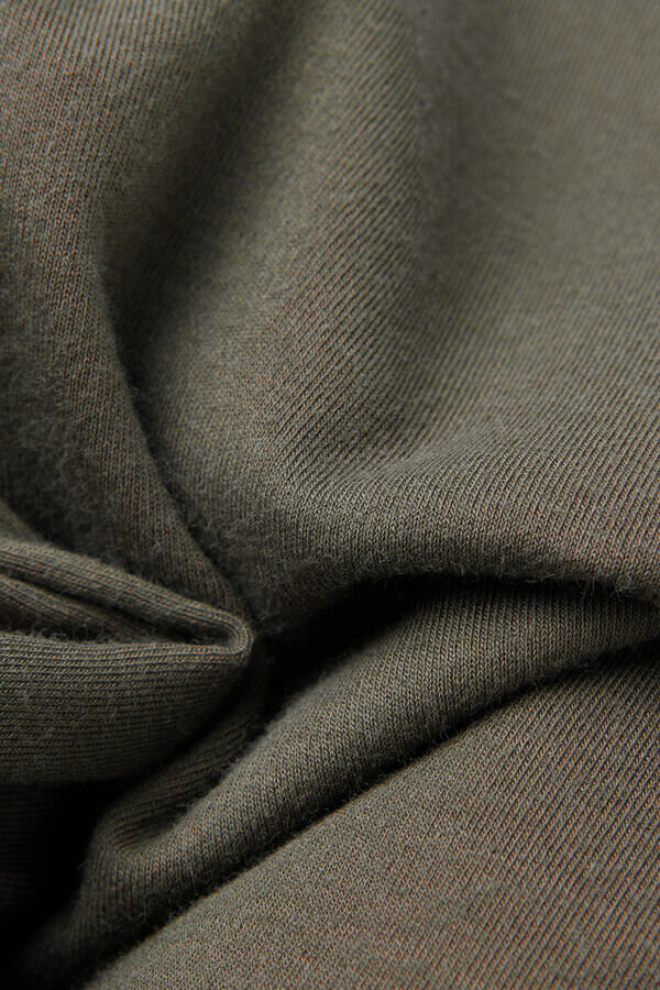 Tank top i bomull med rund hals och rå kant Tank top i bomull med rund hals och rå kant