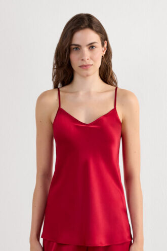 Top i silkesatin med V-ringning