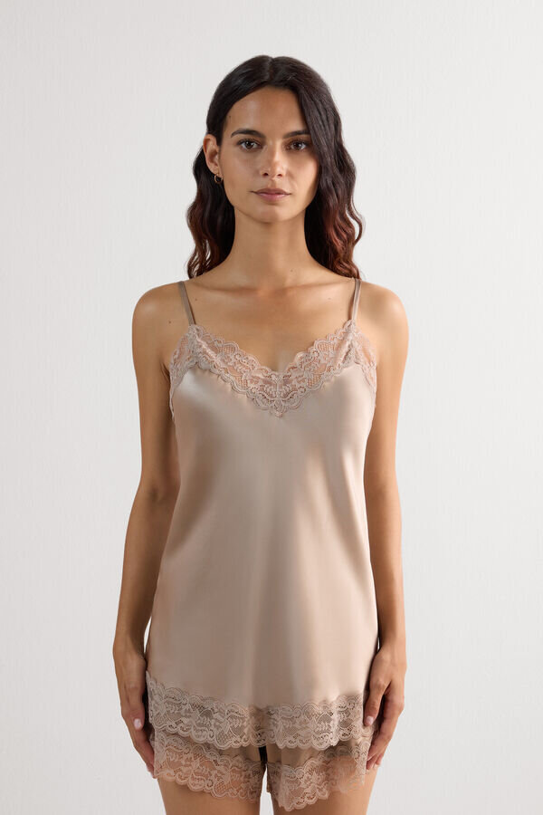 Top i spets och siden Top i spets och siden