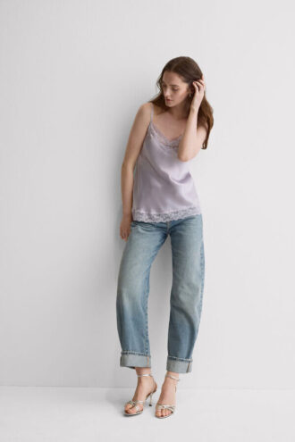 Top i spets och siden