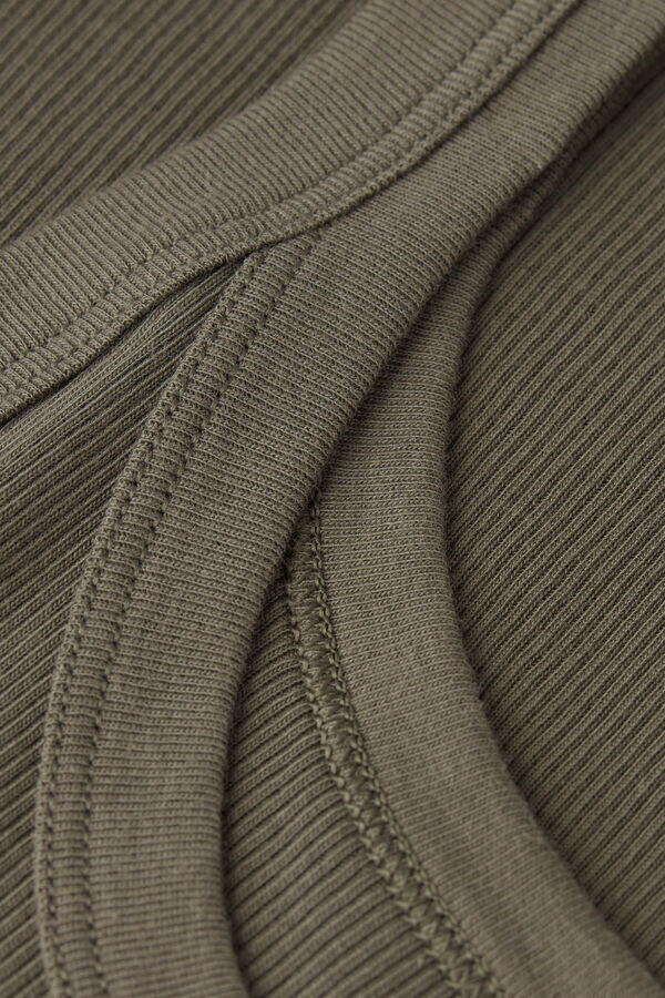 Topp i högkvalitativ bomull med racerback Topp i högkvalitativ bomull med racerback