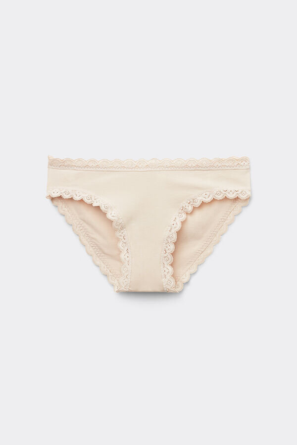 Trosor i bomull och spets Trosor i bomull och spets