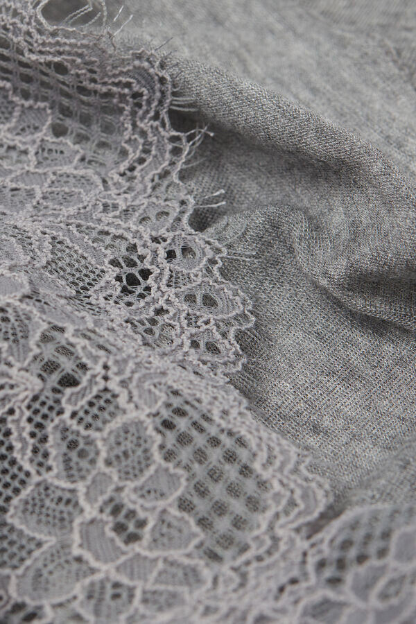 Ultralätt långärmad skjorta i kashmirspets Ultralätt långärmad skjorta i kashmirspets