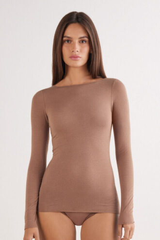 Ultralätt topp i modal och kashmir med båthals Ultralätt topp i modal och kashmir med båthals