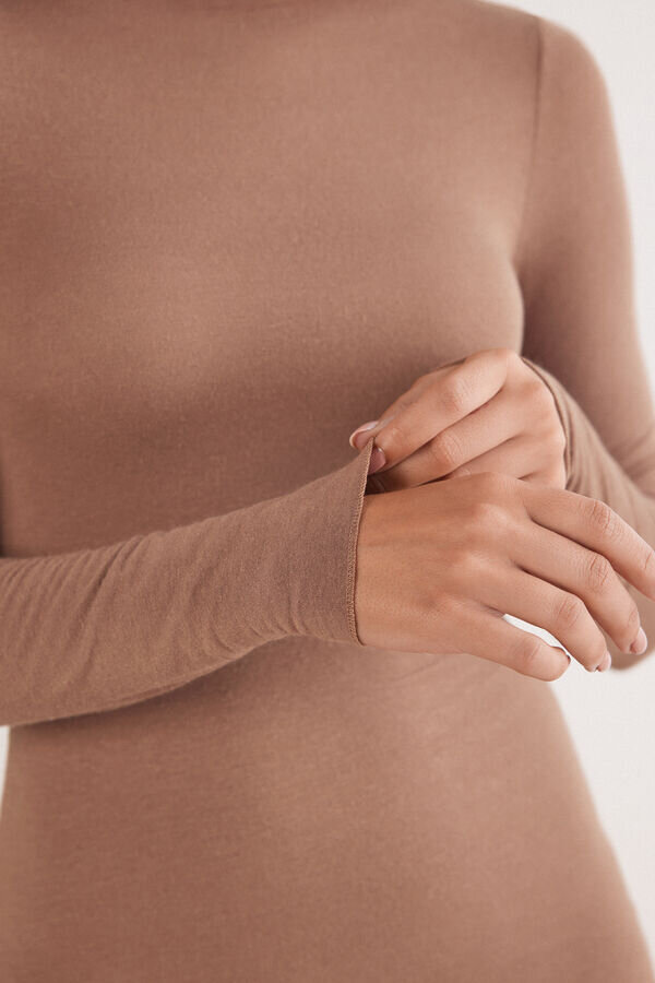 Ultralätt topp i modal och kashmir med båthals Ultralätt topp i modal och kashmir med båthals