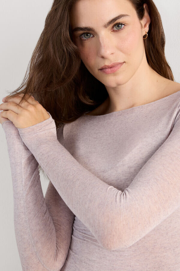 Ultralätt topp i modal och kashmir med båthals Ultralätt topp i modal och kashmir med båthals