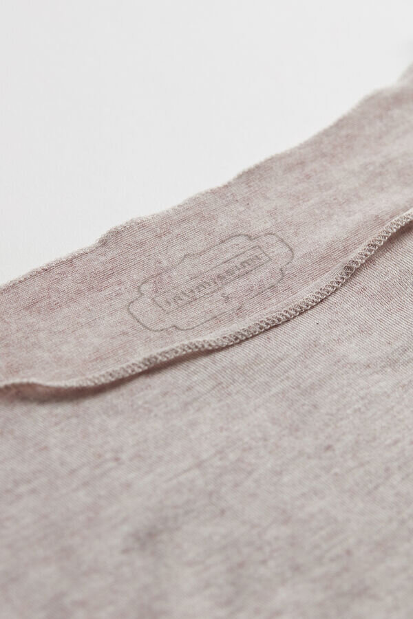 Ultralätt topp i modal och kashmir med båthals Ultralätt topp i modal och kashmir med båthals