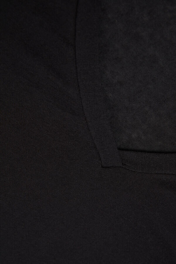 V-ringad topp i ultralätt modal med kashmir V-ringad topp i ultralätt modal med kashmir